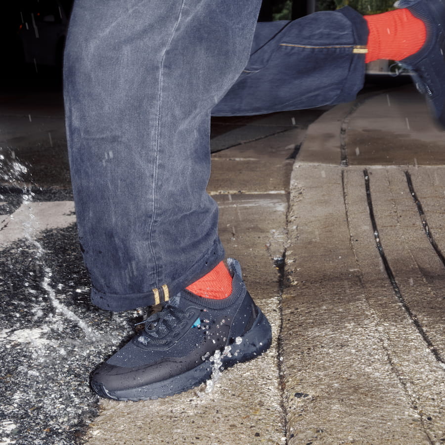 Men's Stormburst Low Top - Black - Image 4